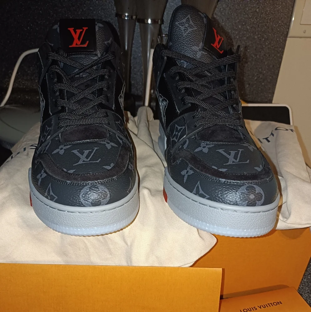 COPY - Louis Vuitton Mens Ebene Trainer Sneakers - Picture 4 of 9